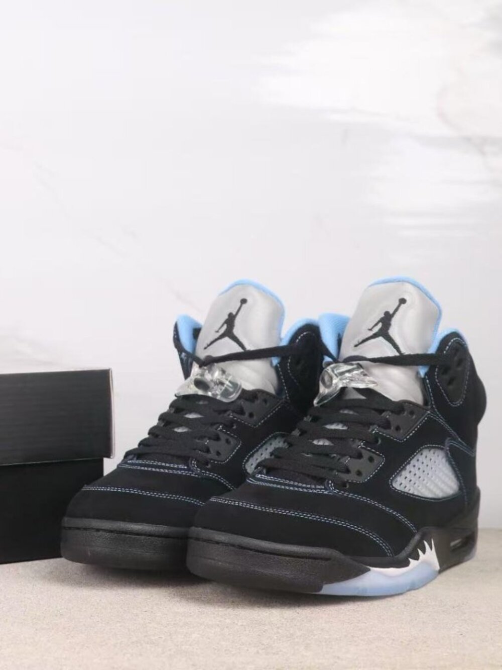Jordan 5 Retro Black University Blue 2026 Size 12 Men's